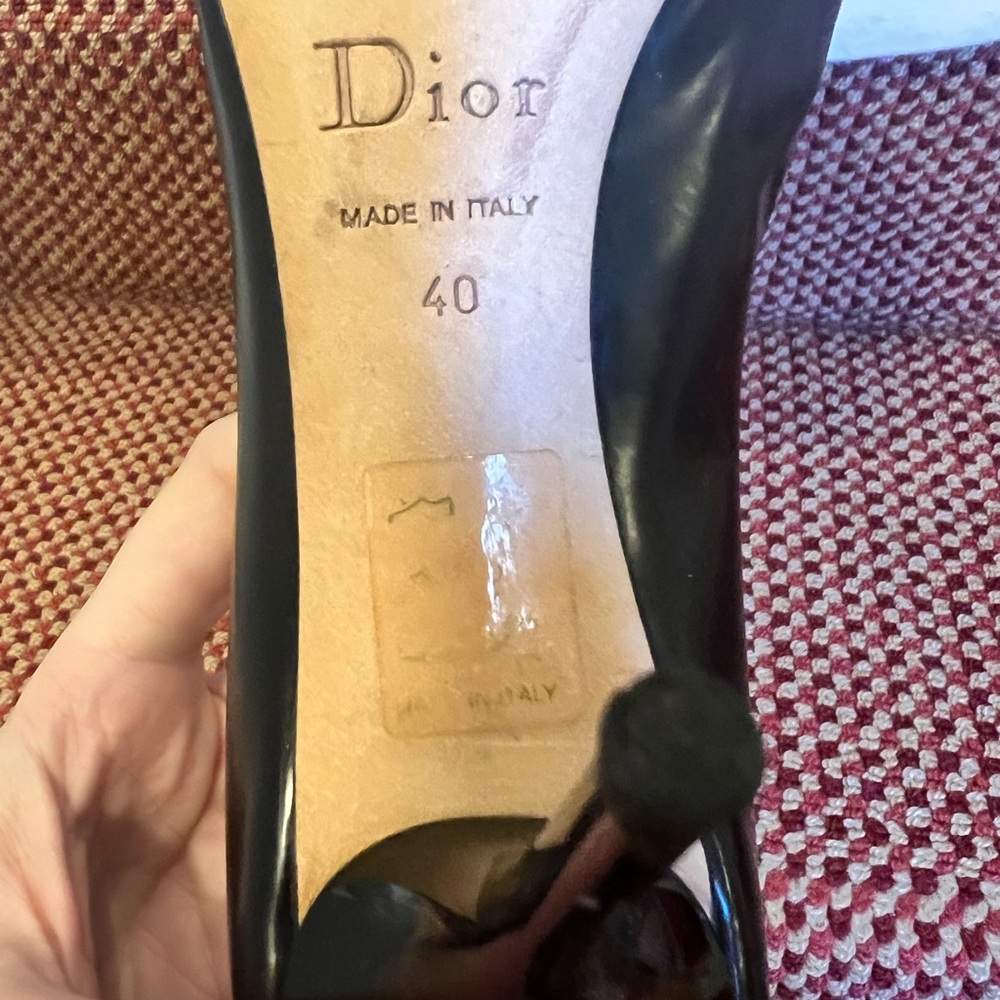 Dior Pump Black in calfskin with Golden details